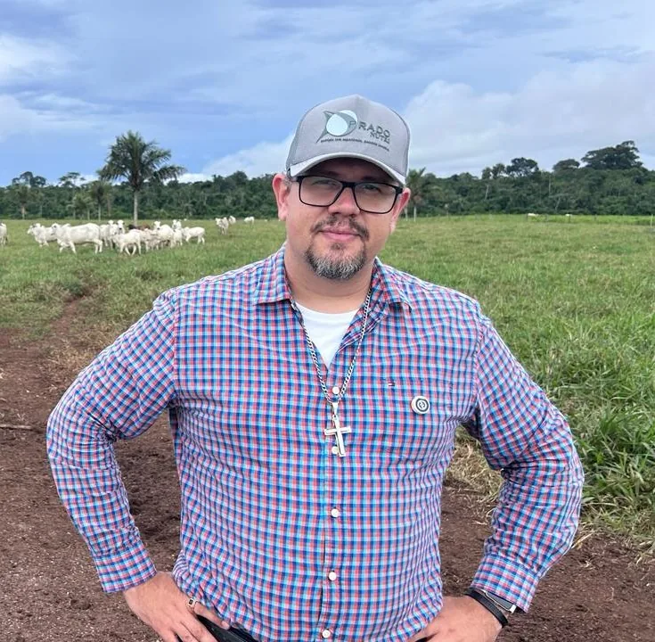 Neto Prado, fundador da EPL, na fazenda